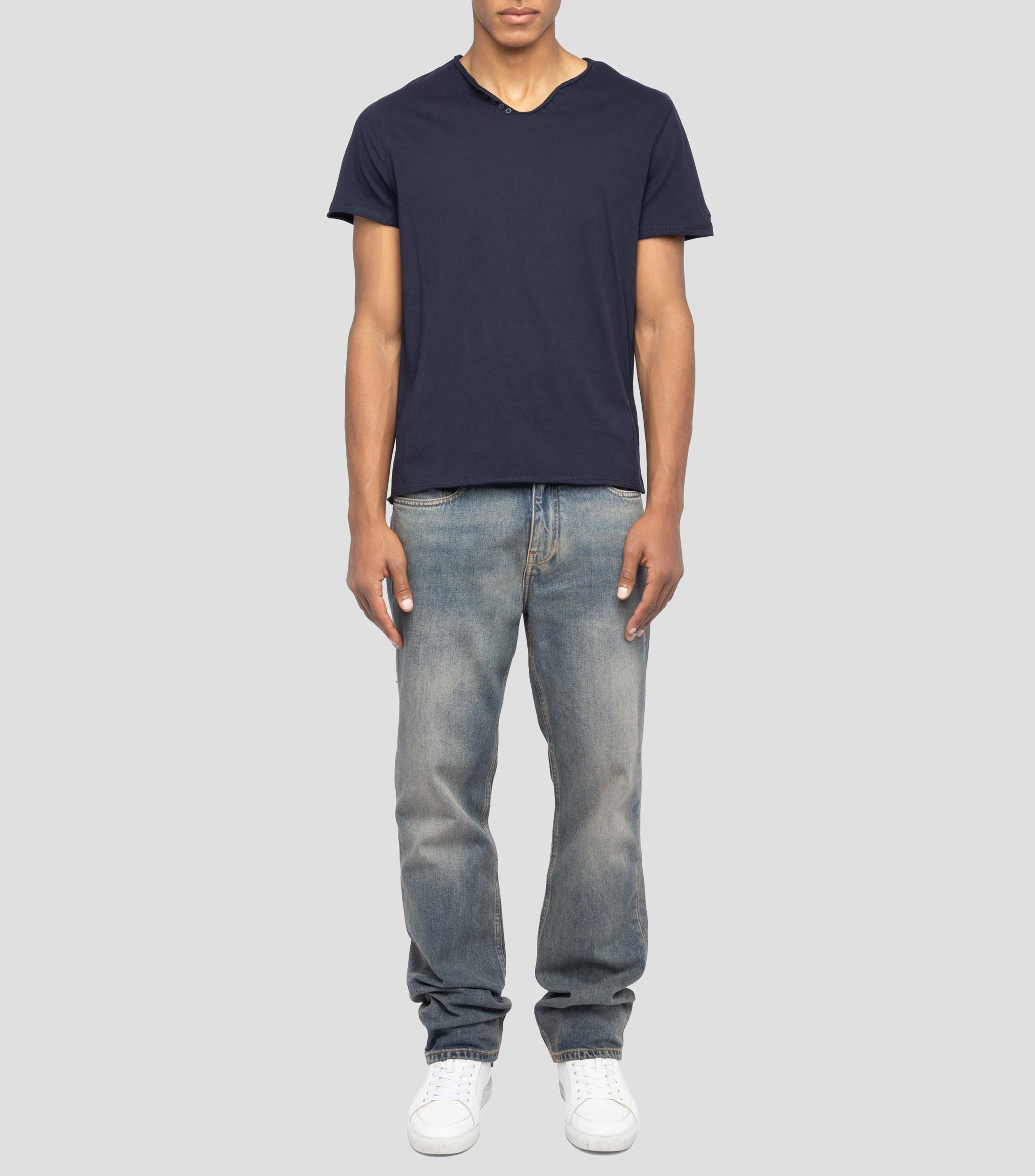 Playera cuello V manga corta lisa Hombre